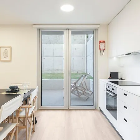 Apartment Two Bedroom With Patio Near The *