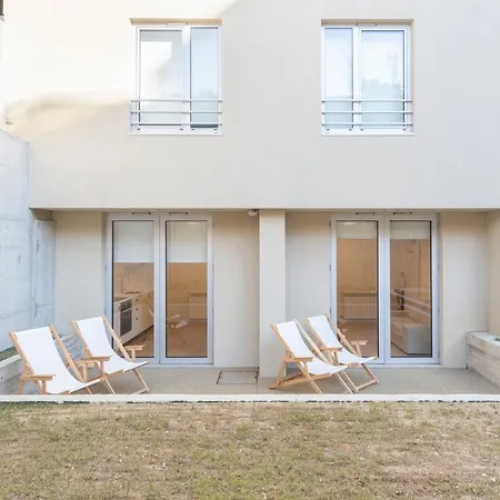 Two Bedroom With Patio Near The Apartment Porto